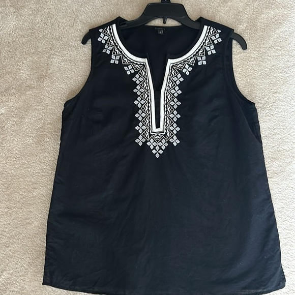Price drop 29%off Linen Talbots sleeveless black white embroidery top sz 10 - Picture 4 of 10